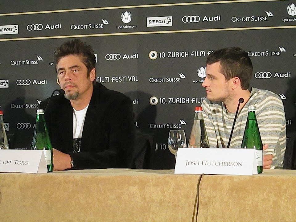 Benicio Del Toro (links) und Josh Hutcherson sind ...