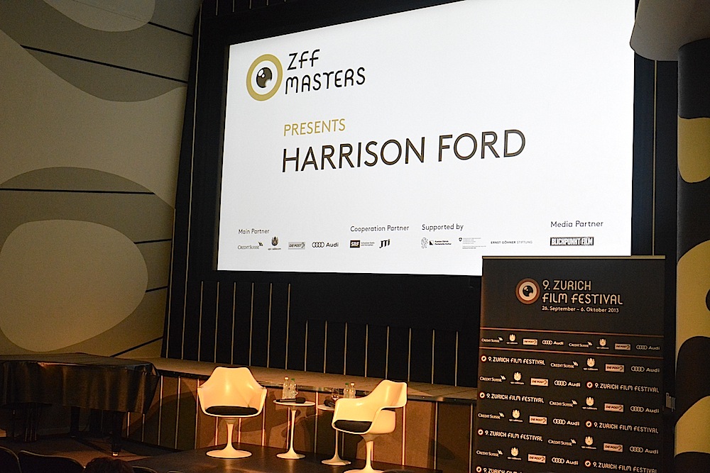 Noch sind die Stühle im Filmpodium leer, doch Harrison Ford ist auf dem Weg. 