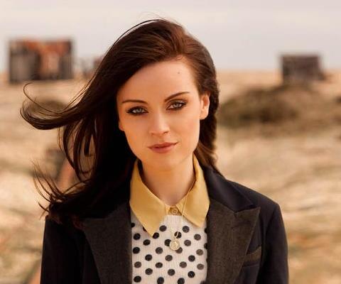Amy MacDonald bald in Montreux