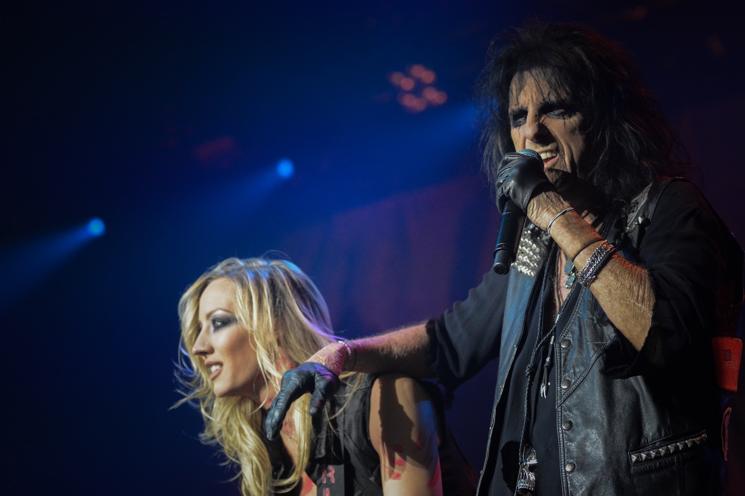 Alice Cooper und Gitarristin Nita Strauss. 