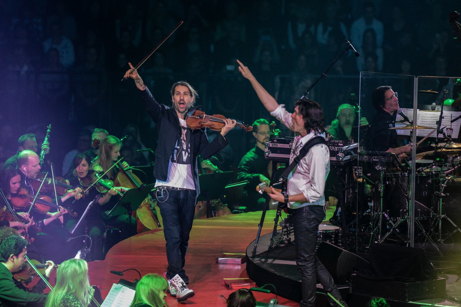 David Garrett und die Band geniessen die Stimmung. 