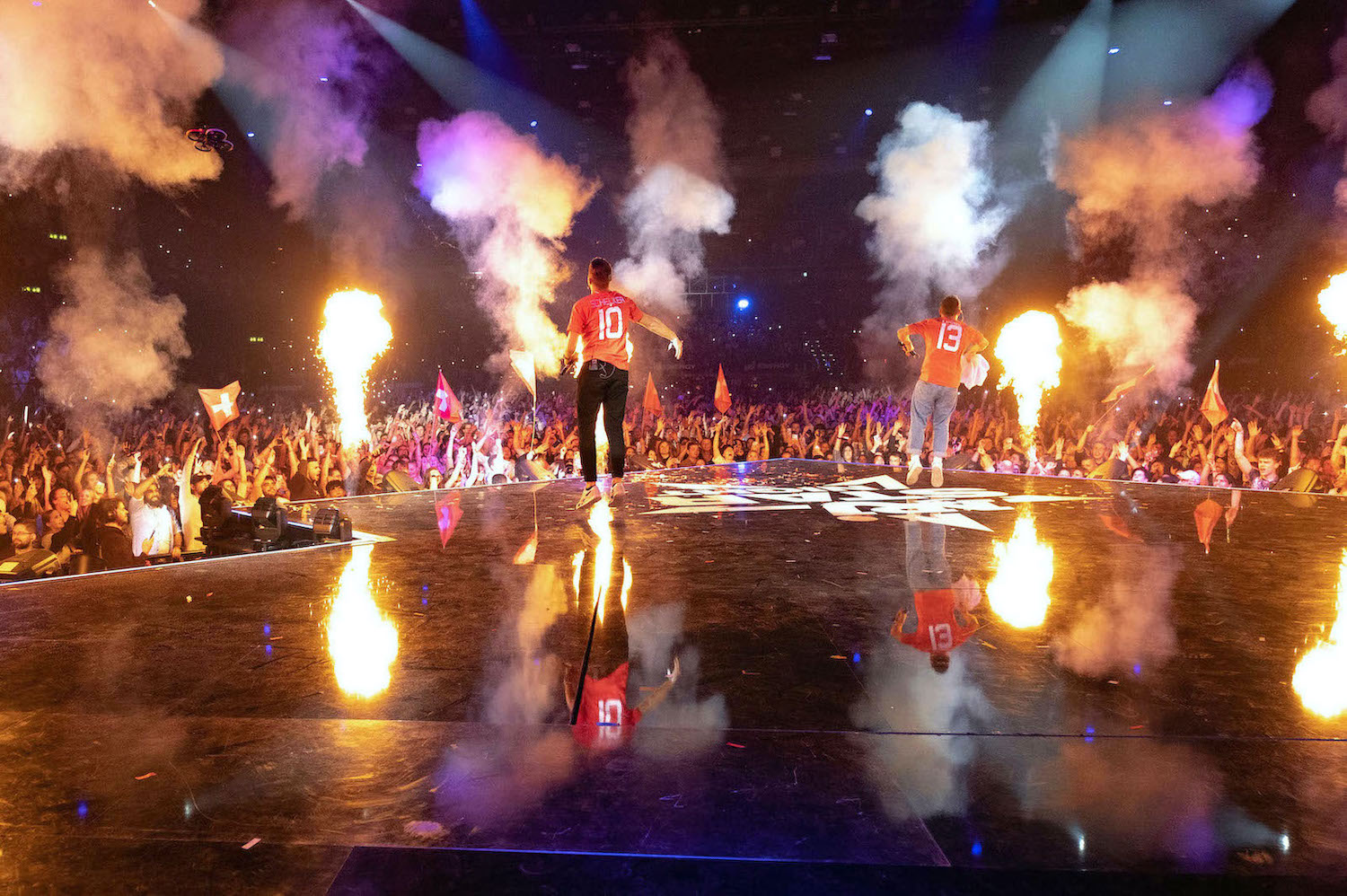 ... Feuer gehören bei der Energy Star Night dazu. 