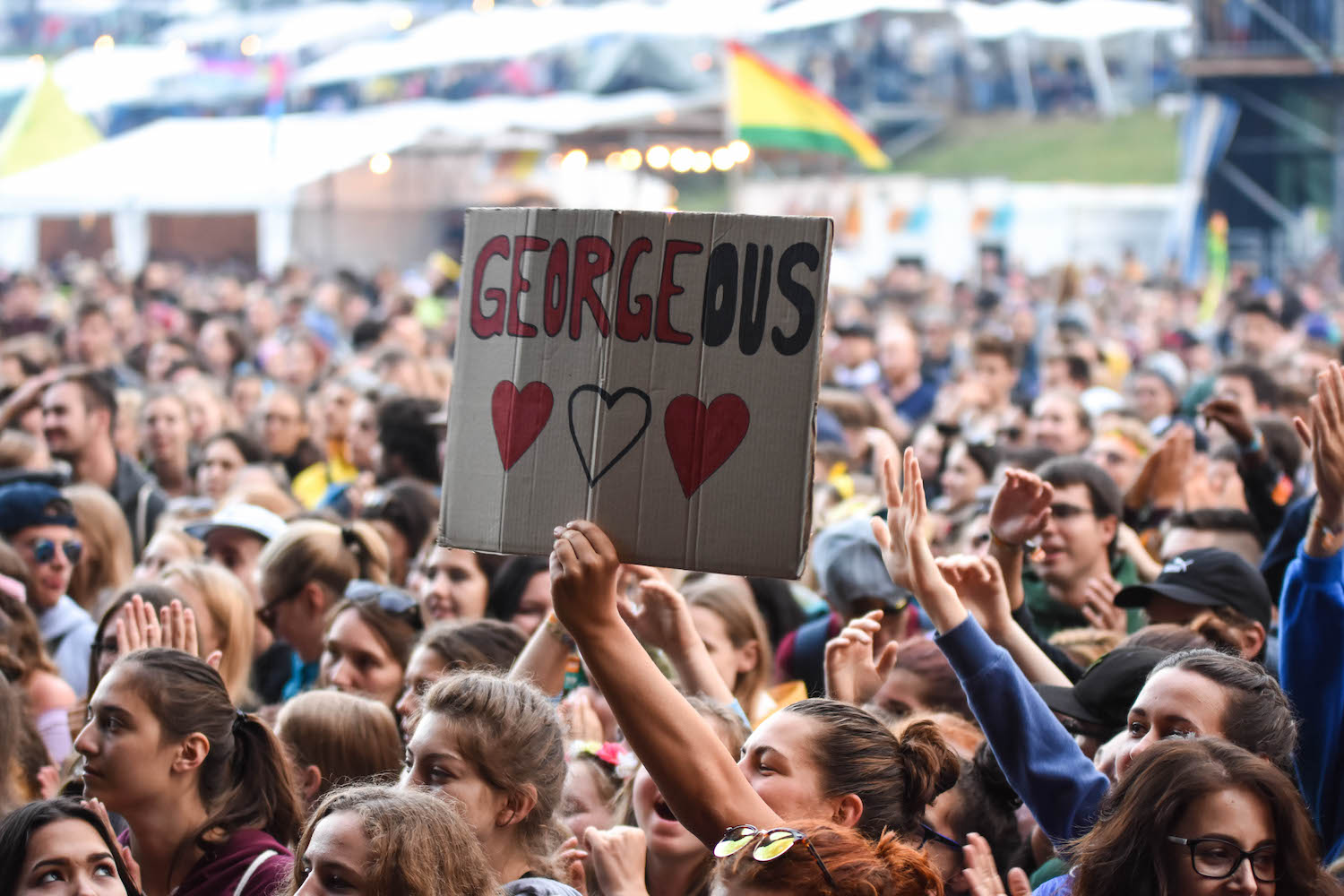 Warten auf George Ezra. 