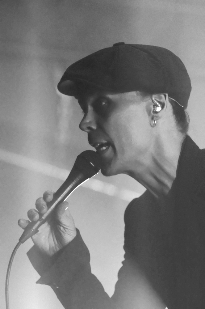 «Join Me», der Hit von HIM, durfte nicht fehlen.