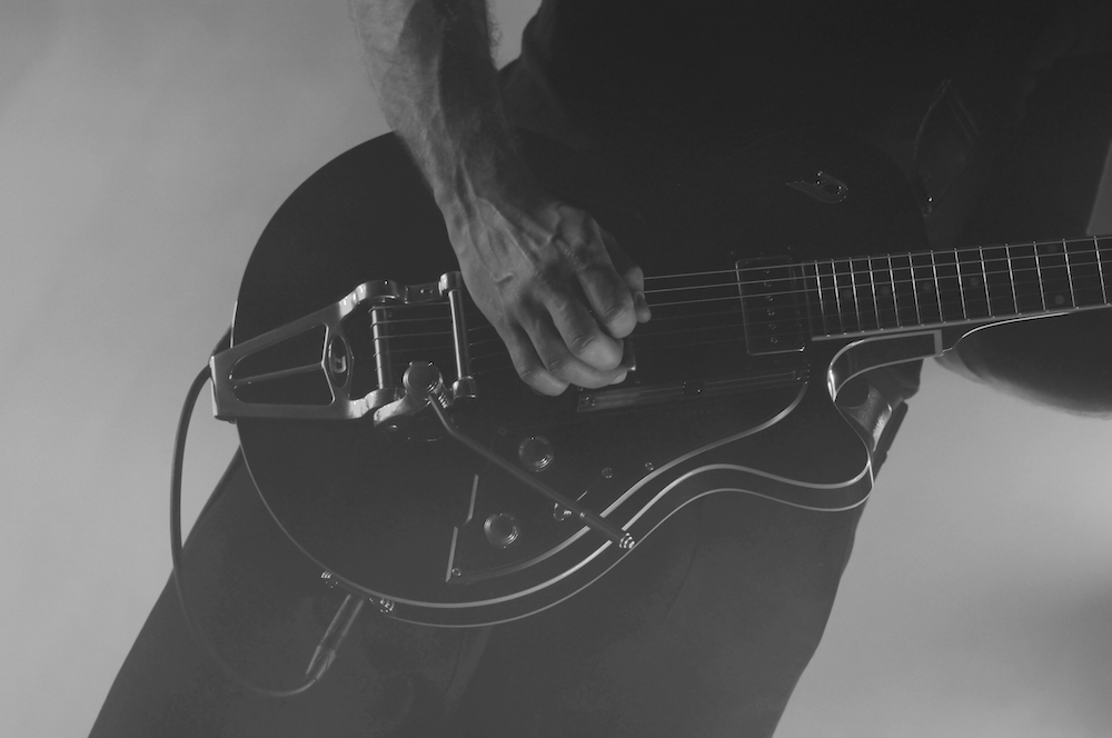 Gitarren sind bei Ville Valo wichtig. 