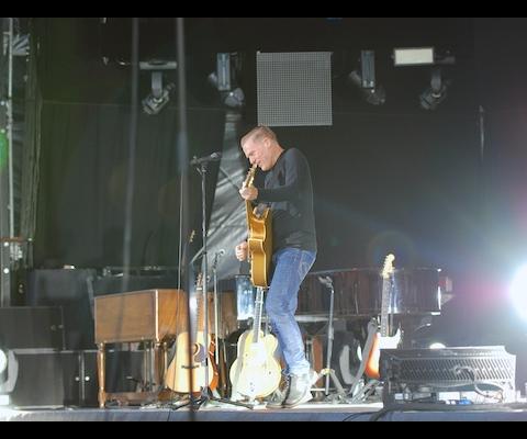 Bryan Adams am Live at Sunset